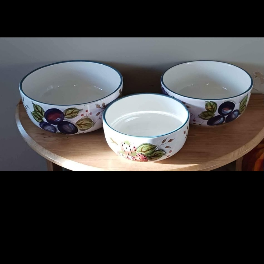 White and Blue Ceramic Bakeware Set